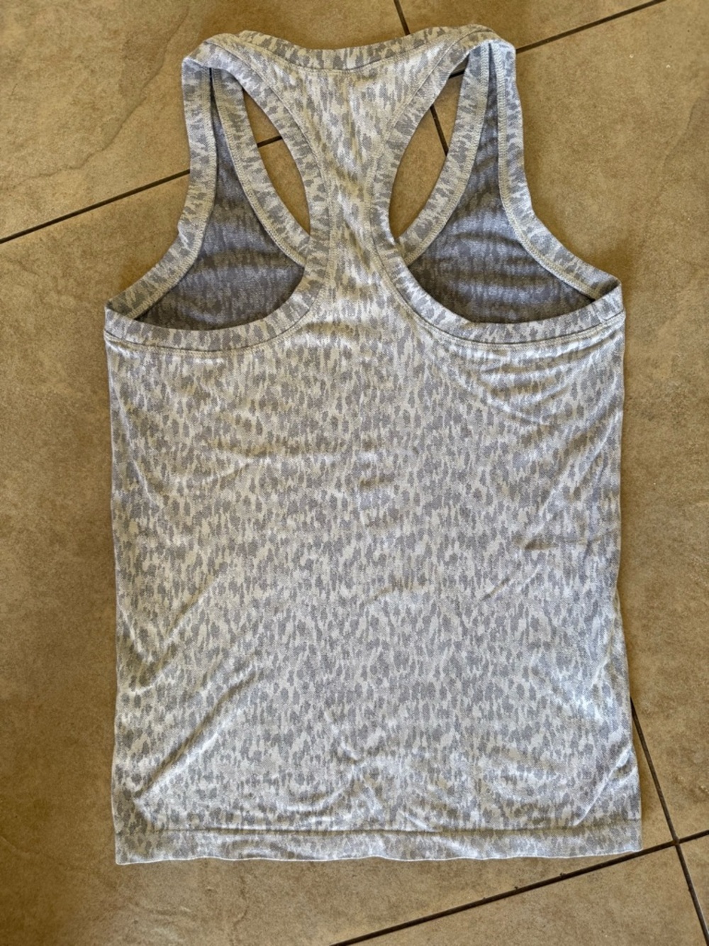 Athleta Light Gray Animal Print Racerback Top Size Small - Picture 5 of 6